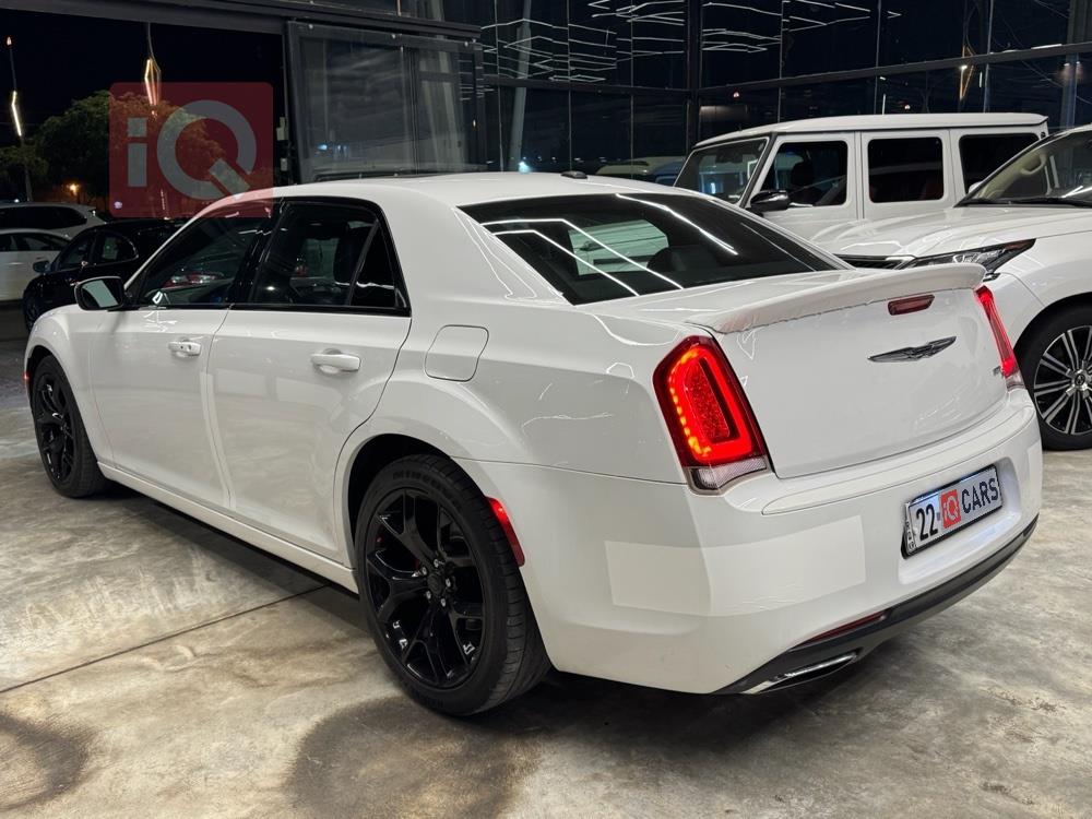 https://cdn.iqcars.io5071bc88-e28d-4366-9005-64f63357ca64_4.jpg